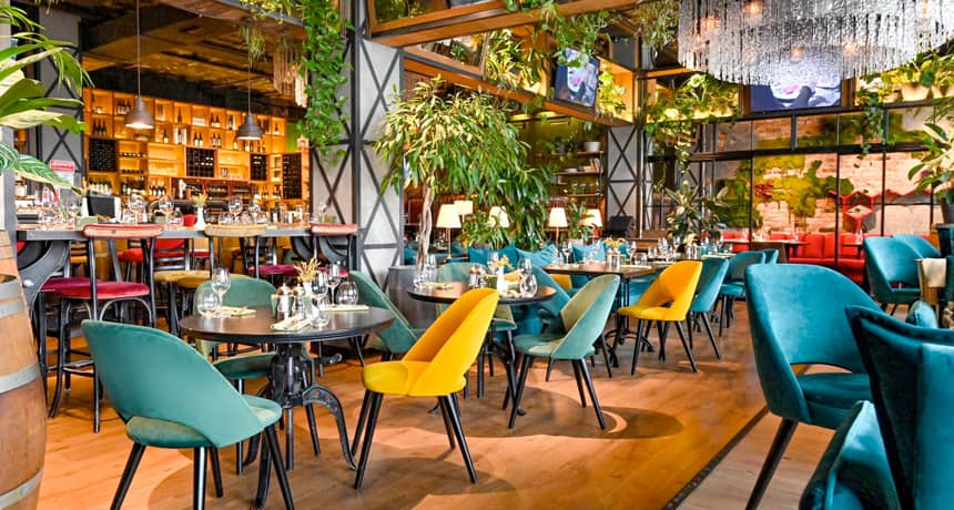 Restaurant often caters for large banquets Restaurant 3 Min